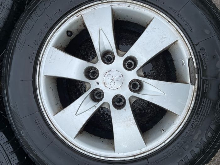 Mitsubishi Alloy Wheels R17