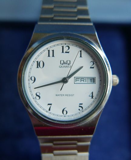 Vintage Q&Q Quartz Watch Men Silver White Day Date Analog New Battery works well