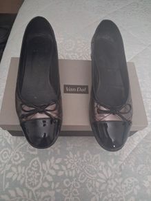 Van Dal Shoes