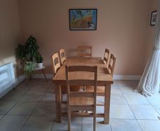 Dinning table and 6 chairs