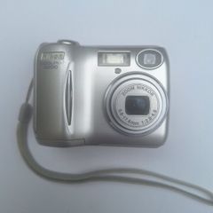 Nikon Coolpix 3200 Digital Camera Silver Compact 3.2MP