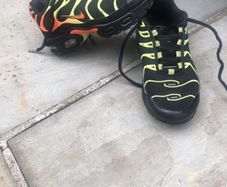 Nike Air Max tuned 1 - kids size 13.5 uk