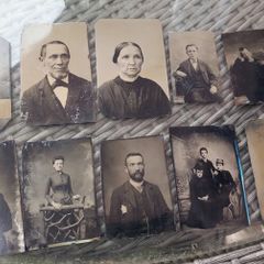 8 tintype antique photos, 1800s, playing card sized, post 4e D18