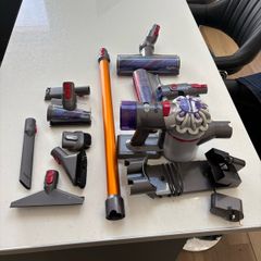 Dyson hoover