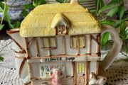 Vintage collectable tea pot