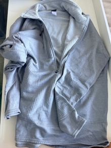 Patagonia men L warm top