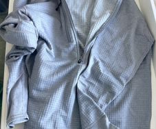 Patagonia men L warm top