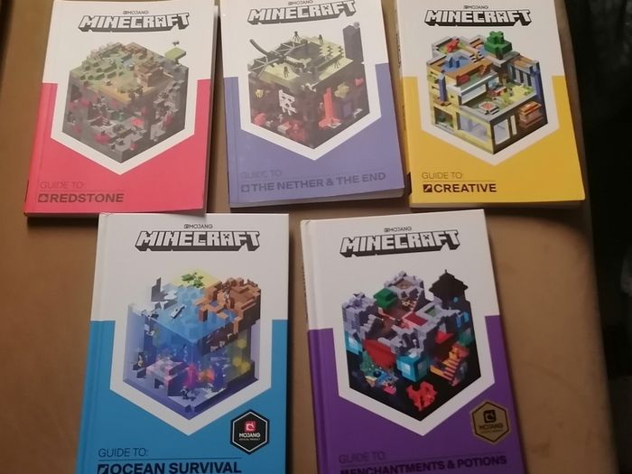 Minecraft Guide Books. Lot Of 5 by Mojang AB. In Good Condition Read Description