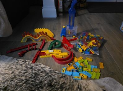 Dominoes set
