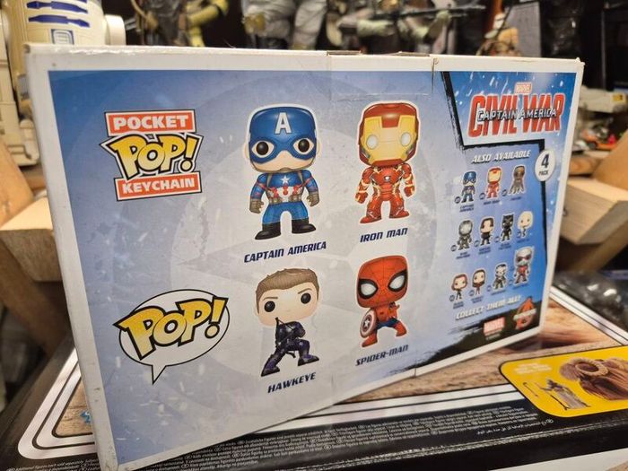 Funko Pocket Pop 4 Pack Hawkeye / Spider-Man + Key rings  MARVEL Civil War.