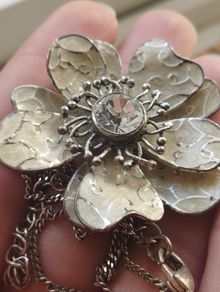 Vintage necklace with a flower pendant by Pilgrim.