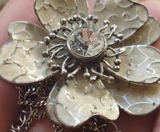 Vintage necklace with a flower pendant by Pilgrim.