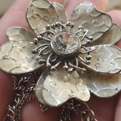 Vintage necklace with a flower pendant by Pilgrim.