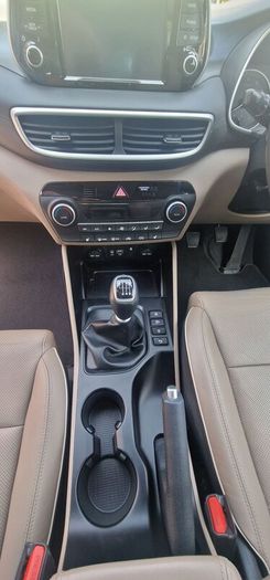 Hyundai Tucson Executive 2019, one owner, like new