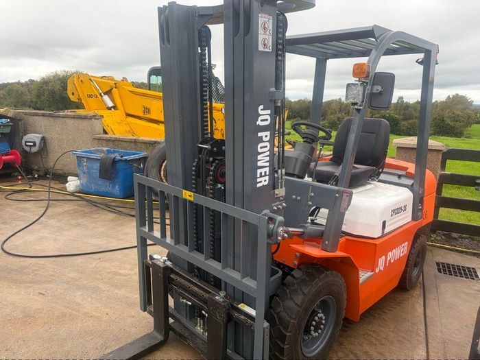 Diesel forklifts 2.5,3,3.5,5 ton available