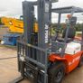 Diesel forklifts 2.5,3,3.5,5 ton available Image 3