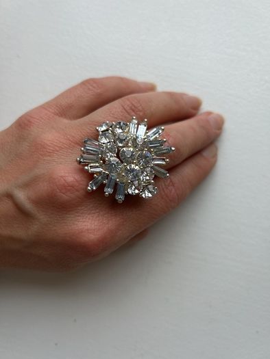 Silver tone sparkling ring