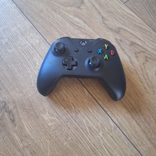 Xbox One S White Console + Controller & 5 Games