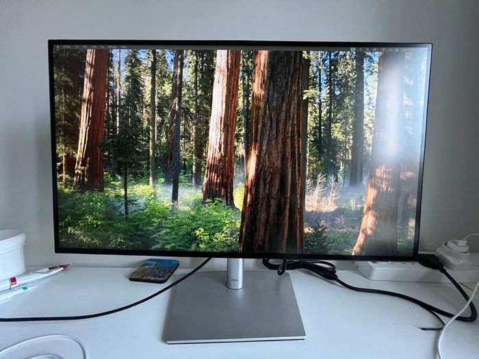 Dell 27 Inch Monitor For Sale in Dun Laoghaire, Dublin from liyu.ma