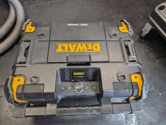 Dewalt Tstak Radio