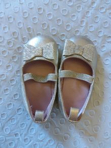 H and M Infant gold sparkly shoes size 18/19