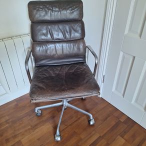 Herman Miller branded vintage leather office chair