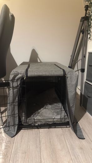 Medium Cardys Dog Crate Cage with Cover & Padded Bed. Excellent Condition