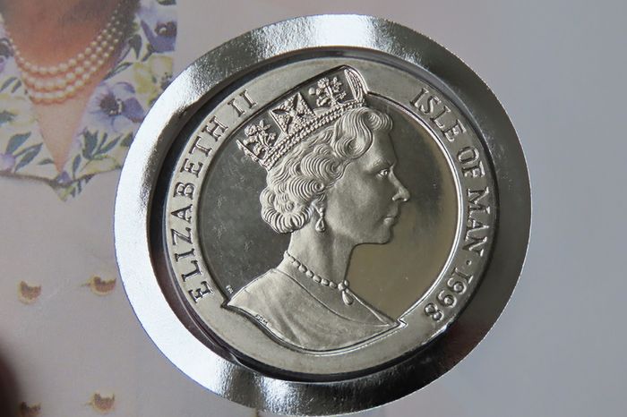 Year Of The Tiger Isle of Man Crown 1998 BUNC in stamp cover