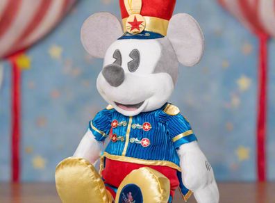 Mickey Mouse  The Main Attraction Plush Dumbo The Flying Elephant Limited Release