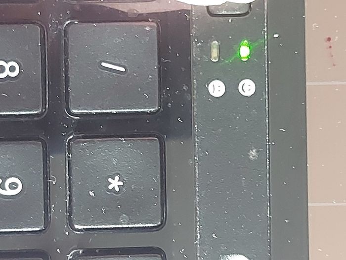 Logitech Wireless Solar Keyboard K750, excellent cosmetic condition, without  tiny Logitech Unifying receiver