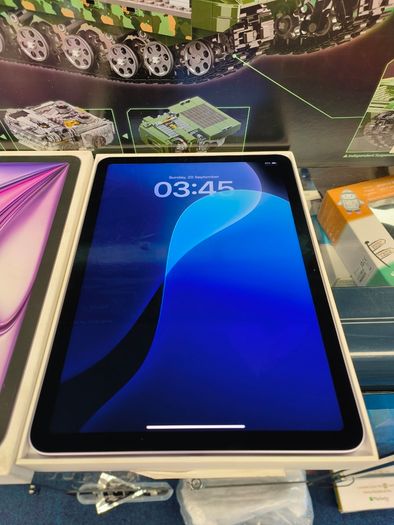 Apple iPad Air 11 inch (2024) 6th (M2) A2902 Wi-Fi 128 GB Purple (Battery Health: 100%, only 28 cycle count)