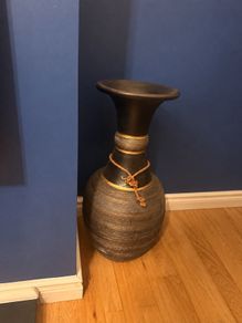 large decorative floor vase / ornament