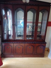 display cabinet with lights