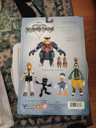 Kingdom hearts - Donald and goofy figure