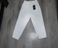 stradivarius white baggy jeans