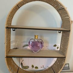 Shelves (Madame Stolz)