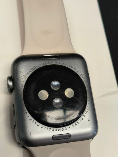 Apple Watch Series 3 42MM Smartwatch/ Used