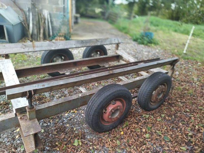 large boat trailer up to about 30ft capacity