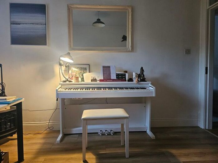 Gear4music Digital Piano with Stool