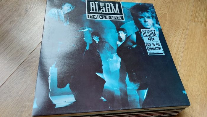 Varied batch of Vinyl records - all priced at 5 or 10 euro