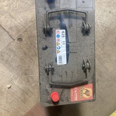 battery 625