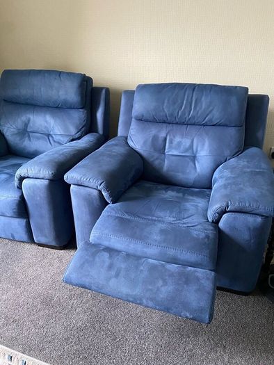 Couch + 2 Electric Recliner armchairs