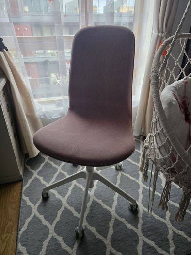 desk chair