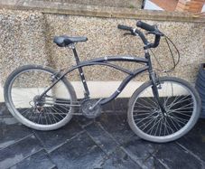 bike cruiser small service wheels bit flat