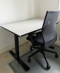 Electric Standing Desk with Mat and Chair for Sale