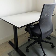 Electric Standing Desk with Mat and Chair for Sale