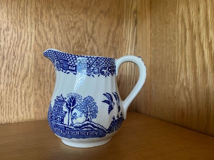Barratt's of Staffordshire milk jug willow pattern