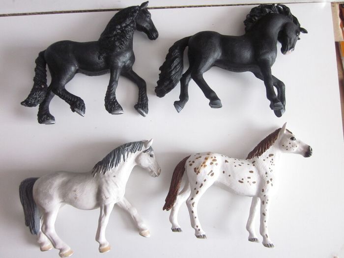 Schleich Horse Figures  X4