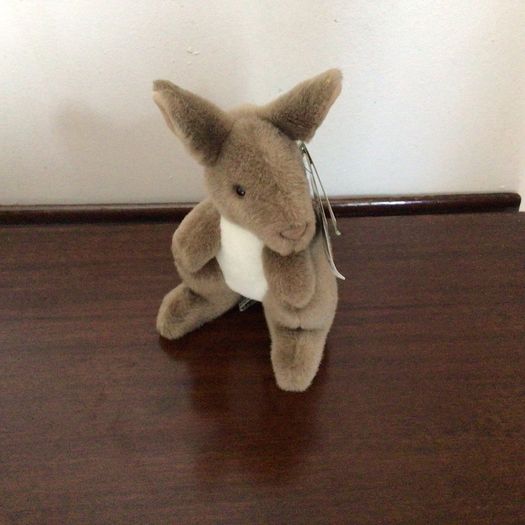 2 Small Collectible soft toys kangaroo and Beaver