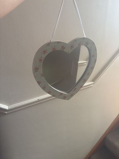 heart shaped mirror
